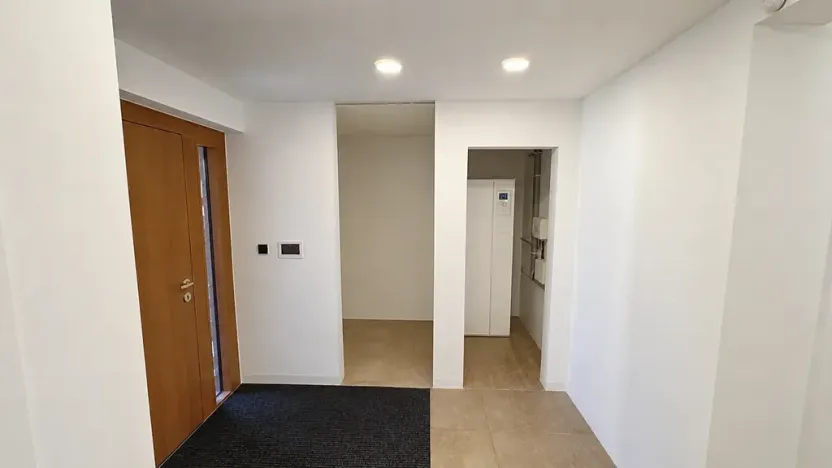 Prodej rodinného domu, Hrdlořezy, 165 m2