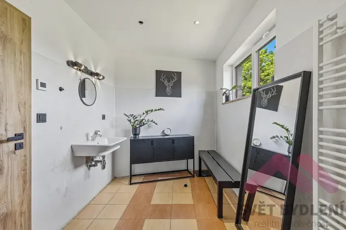 Prodej rodinného domu, Tehov, Všestarská, 300 m2