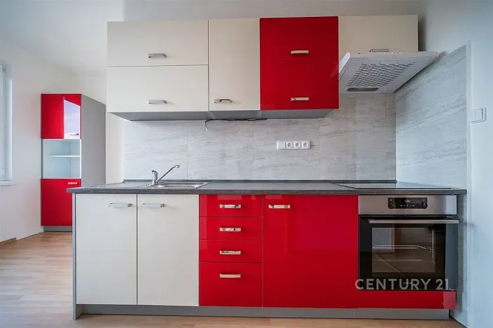 Pronájem bytu 2+1, České Budějovice - České Budějovice 5, Dobrovodská, 56 m2