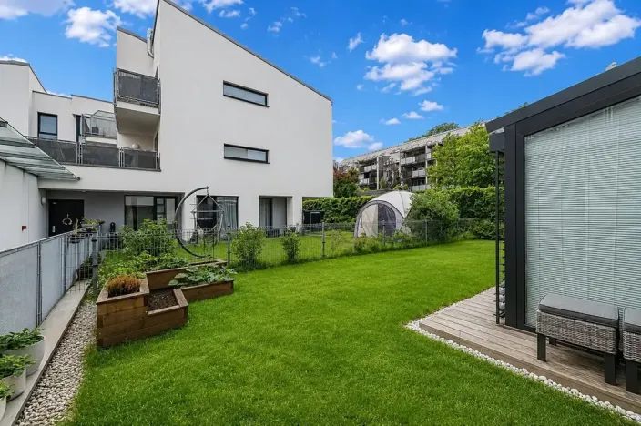 Prodej bytu 2+kk, Praha - Hrdlořezy, Mezilehlá, 51 m2