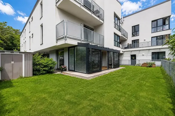 Prodej bytu 2+kk, Praha - Hrdlořezy, Mezilehlá, 51 m2