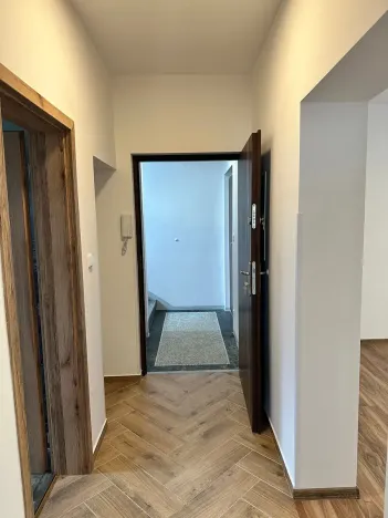 Pronájem bytu 2+1, Děčín, Škroupova, 64 m2