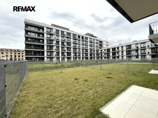 Pronájem bytu 2+kk, Praha - Vysočany, Kolbenova, 56 m2