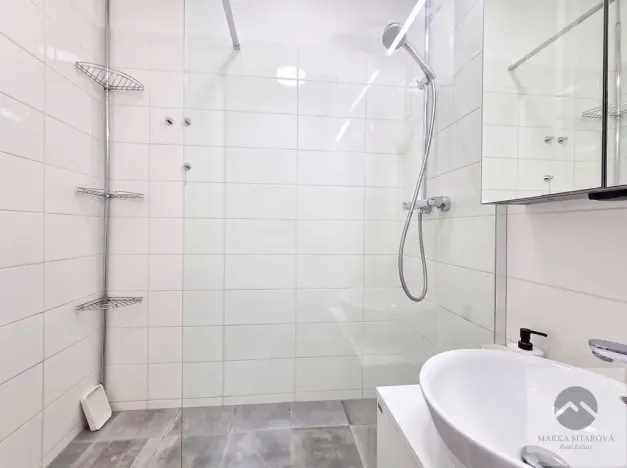 Prodej bytu 3+1, Kuřim, Na Královkách, 66 m2