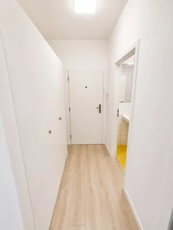 Pronájem bytu 1+kk, Praha - Vysočany, Poděbradská, 25 m2
