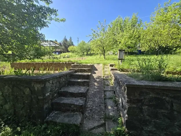 Prodej zahrady, Lomnička, 585 m2