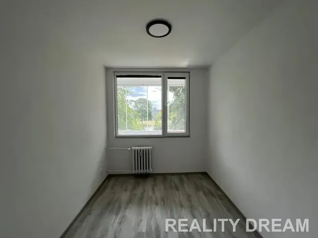 Pronájem bytu 2+kk, Praha - Prosek, Prosecká, 40 m2