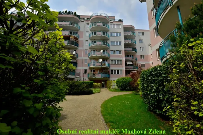 Pronájem bytu 3+kk, Praha - Strašnice, Gutova, 92 m2