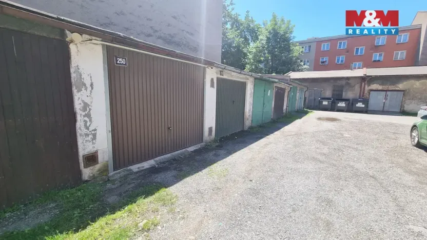 Pronájem garáže, Český Těšín, 17 m2