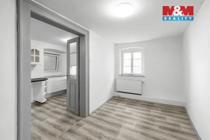 Pronájem bytu 2+1, Velvary, Chržínská, 62 m2