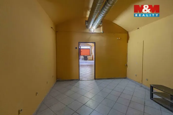Pronájem obchodního prostoru, Čáslav - Čáslav-Staré Město, Klimenta Čermáka, 55 m2
