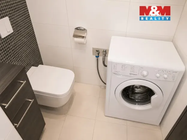 Pronájem bytu 1+kk, Praha - Letňany, Frýdecká, 27 m2