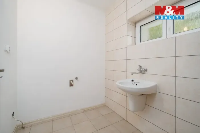 Prodej bytu 1+1, Ústí nad Labem - Klíše, Mezidomí, 47 m2