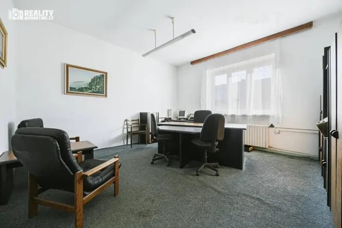 Prodej výrobních prostor, Hlubočany, 800 m2