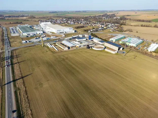 Prodej komerčního pozemku, Opava, 39508 m2
