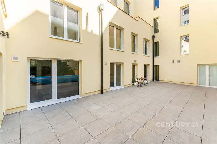 Pronájem bytu 3+kk, Praha, Plzeňská, 100 m2