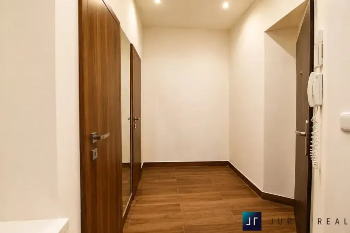 Prodej bytu 2+1, Praha - Holešovice, Veletržní, 87 m2