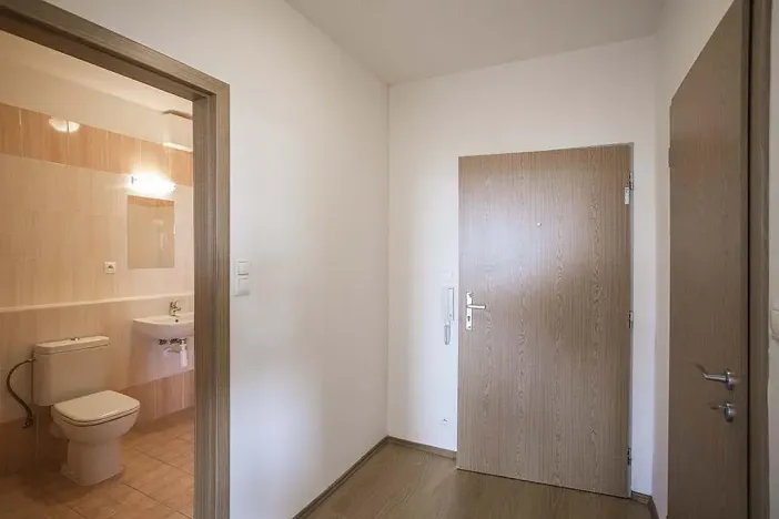 Pronájem bytu 2+kk, Praha - Prosek, Kytlická, 58 m2