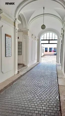 Pronájem kanceláře, Praha - Karlín, Sokolovská, 49 m2