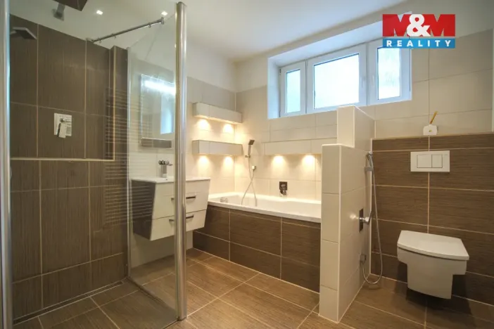 Prodej bytu 3+1, Opava - Předměstí, náměstí Svaté Hedviky, 90 m2