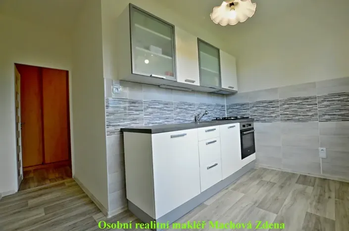 Pronájem bytu 2+1, Praha - Malešice, Káranská, 56 m2