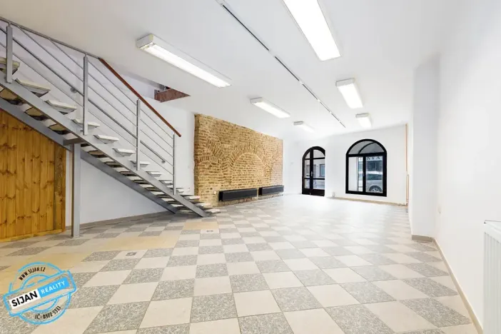 Prodej obchodního prostoru, Kroměříž, Kovářská, 196 m2