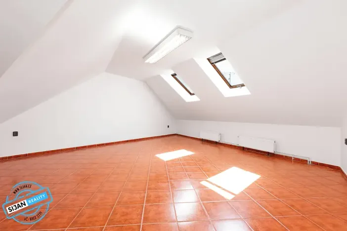 Prodej obchodního prostoru, Kroměříž, Kovářská, 196 m2