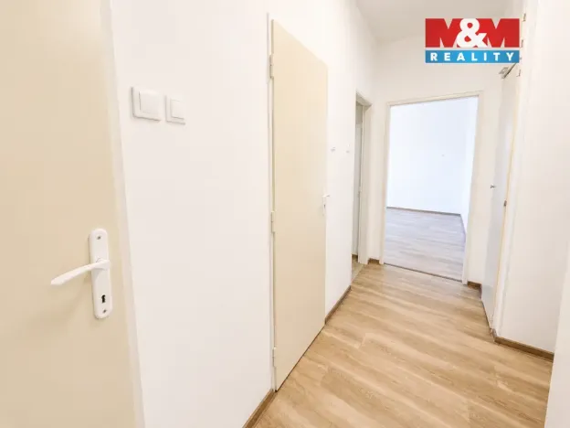 Pronájem bytu 1+1, Praha - Zbraslav, Elišky Přemyslovny, 35 m2