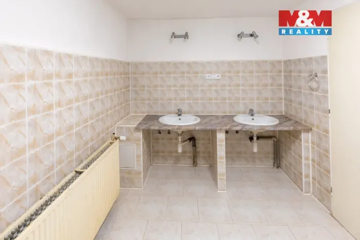 Prodej rodinného domu, Hamry, 392 m2
