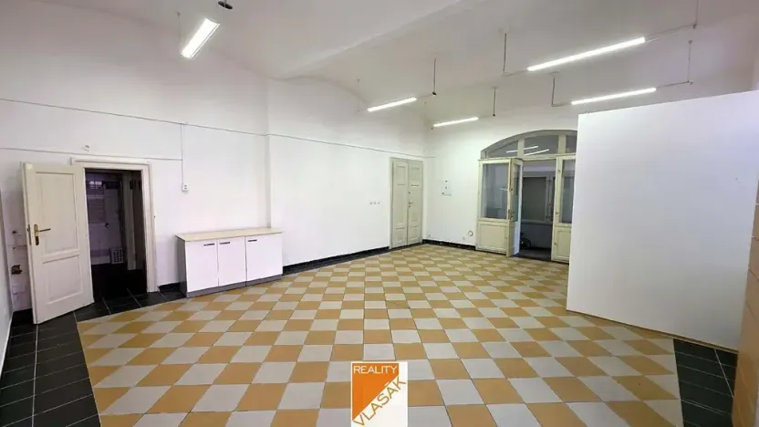 Pronájem obchodního prostoru, Kadaň, Boženy Němcové, 53 m2