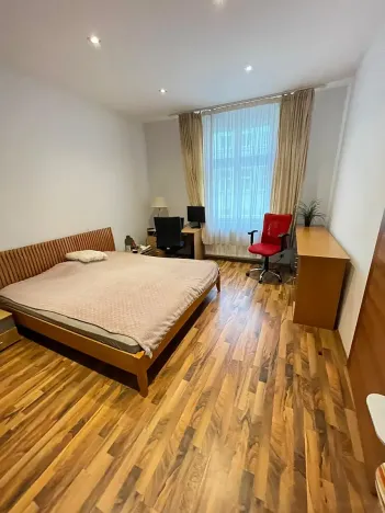 Pronájem bytu 3+1, Praha - Žižkov, Seifertova, 80 m2