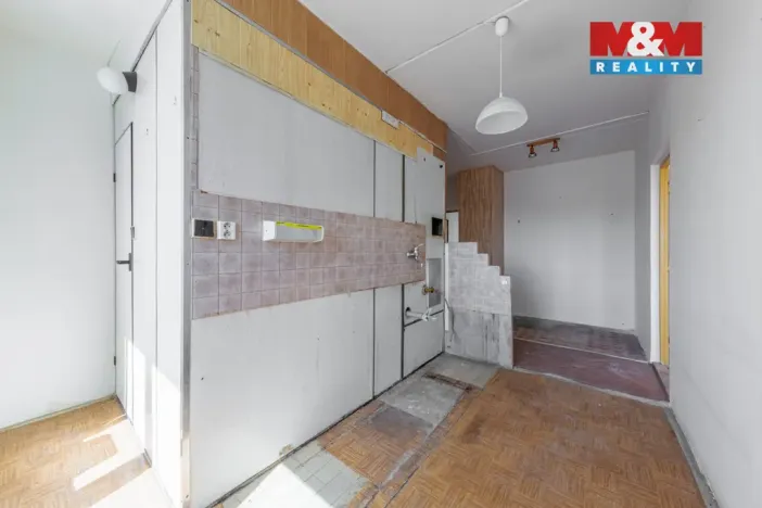 Prodej bytu 3+1, Chodov, Tovární, 65 m2