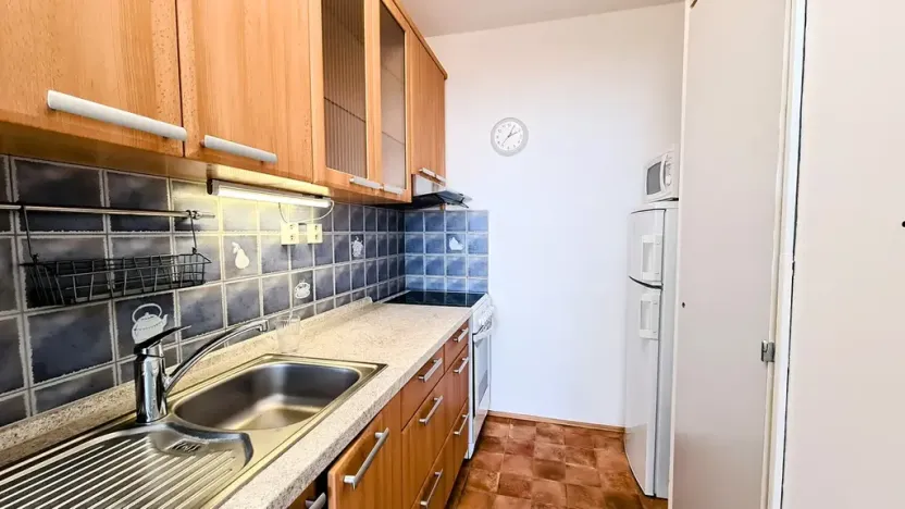 Pronájem bytu 2+kk, Praha - Čakovice, Ke stadionu, 43 m2