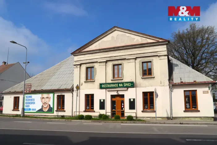 Pronájem restaurace, Holice, Smetanova, 233 m2
