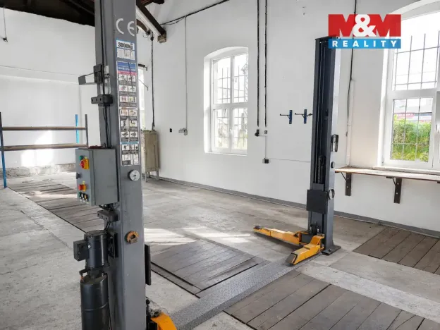 Pronájem skladu, Mělník, Kokořínská, 223 m2