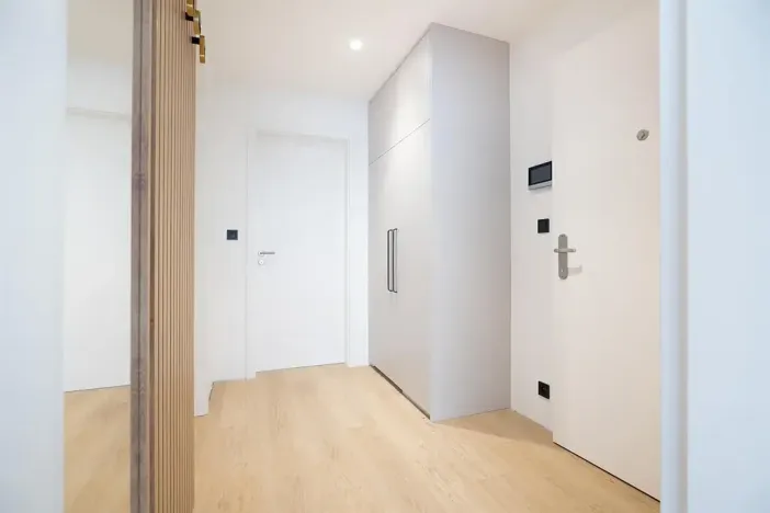 Pronájem bytu 1+kk, Praha - Karlín, Pobřežní, 28 m2
