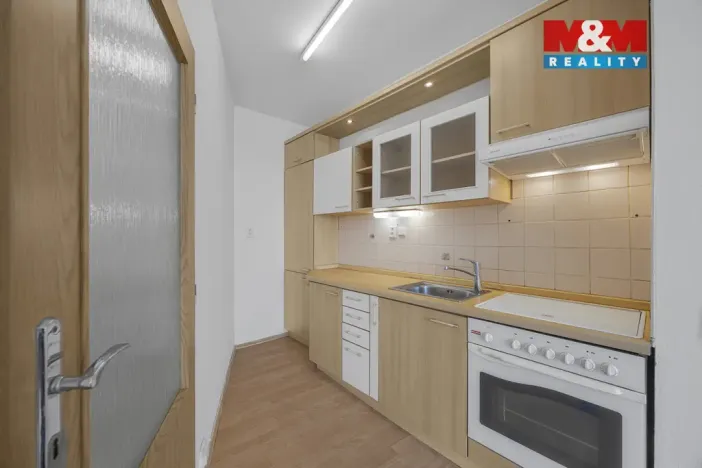 Pronájem bytu 2+kk, Pardubice - Zelené Předměstí, nábřeží Závodu míru, 48 m2