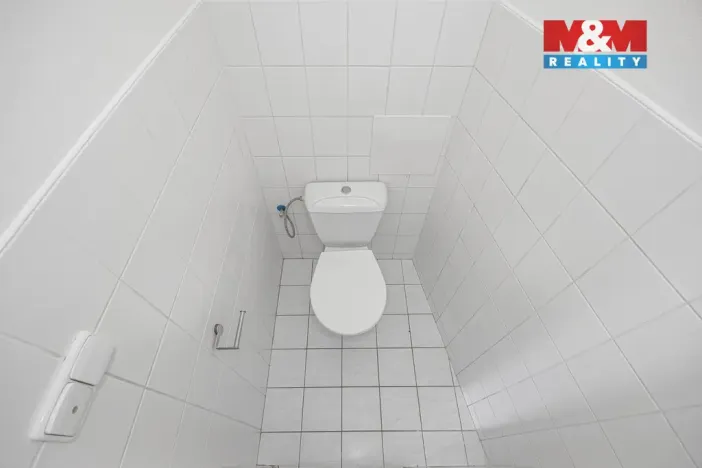 Pronájem bytu 2+kk, Pardubice - Zelené Předměstí, nábřeží Závodu míru, 48 m2