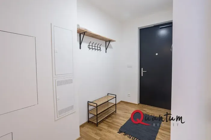 Pronájem bytu 1+kk, Praha - Smíchov, Grafická, 35 m2