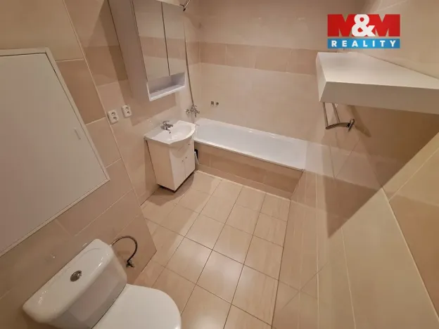 Pronájem bytu 2+1, Chomutov, Kostnická, 62 m2