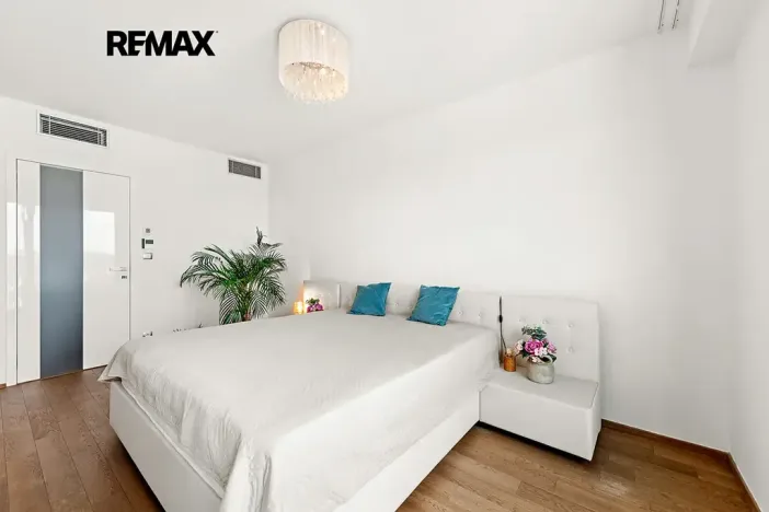 Pronájem bytu 2+kk, Praha - Žižkov, Olšanská, 71 m2