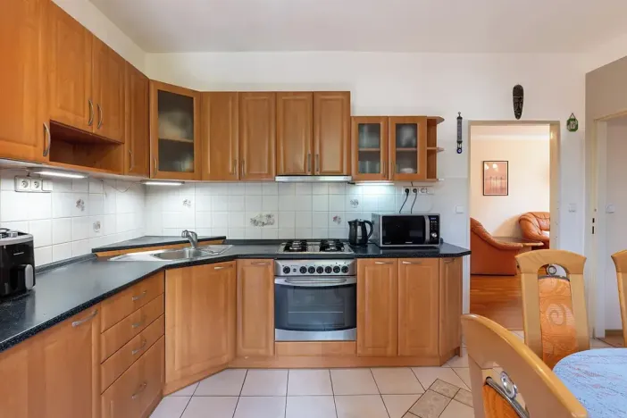 Dražba bytu 4+1, Zeleneč, Mstětická, 96 m2