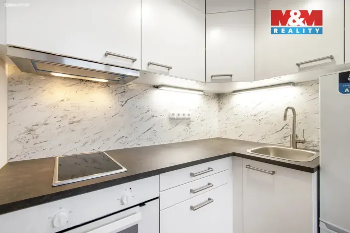 Pronájem bytu 2+kk, Praha - Vinohrady, Perucká, 37 m2