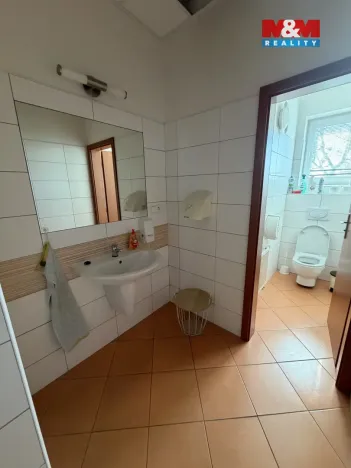 Pronájem kanceláře, Kroměříž, Kotojedská, 133 m2