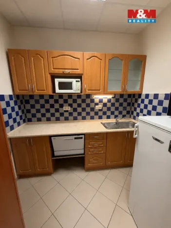 Pronájem kanceláře, Kroměříž, Kotojedská, 133 m2