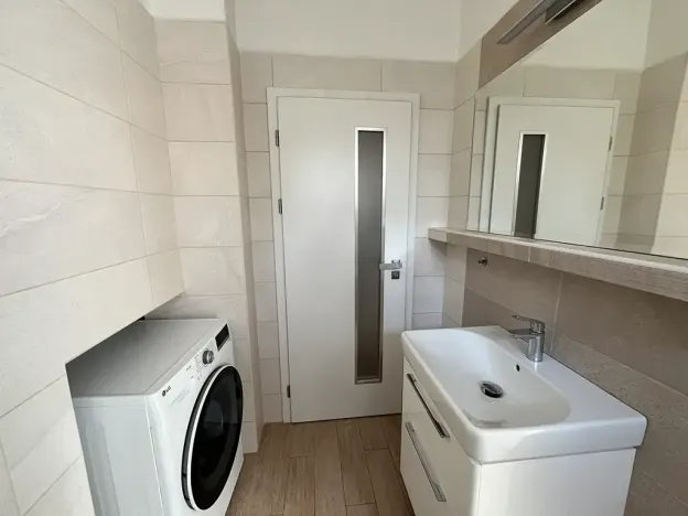 Pronájem bytu 3+kk, Opava, Na Rybníčku, 86 m2