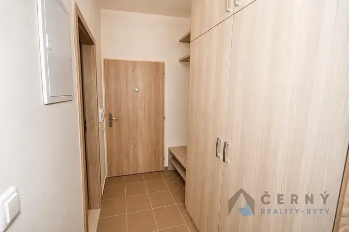 Pronájem bytu 1+1, Liberec, Tatranská, 27 m2