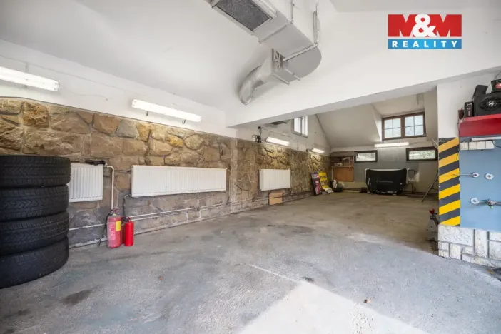 Prodej garáže, Vsetín, Nepřejov, 240 m2