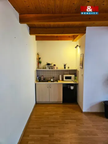 Pronájem kanceláře, Praha - Smíchov, U Nikolajky, 228 m2