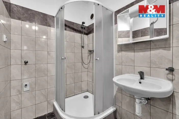 Prodej bytu 2+1, Skuteč, Družstevní, 63 m2